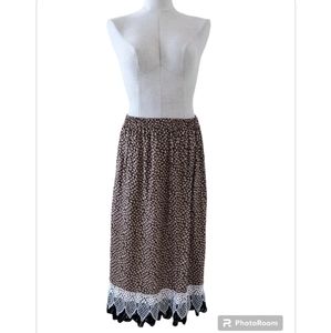 Maxi skirt Taylor G dark velvet trim lace crochet Layered Hem Medium